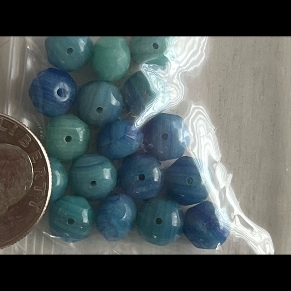 Assortment of gemstone, glass and pearl beads in blue shades - Picture 7 of 11
